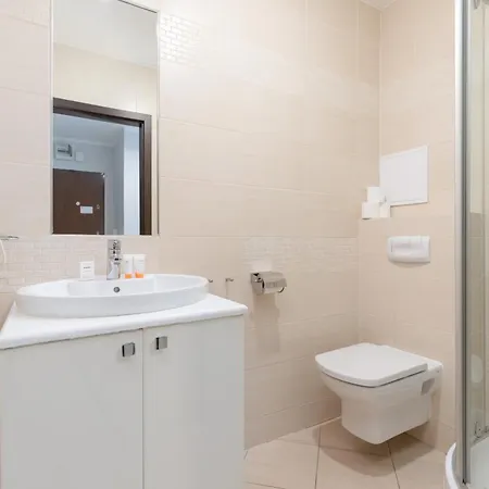 Nautilus Sauna & - Promenade By Renters Apartment *